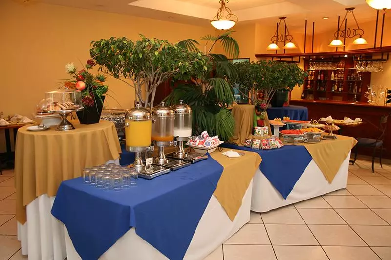 Отель Mirador Plaza