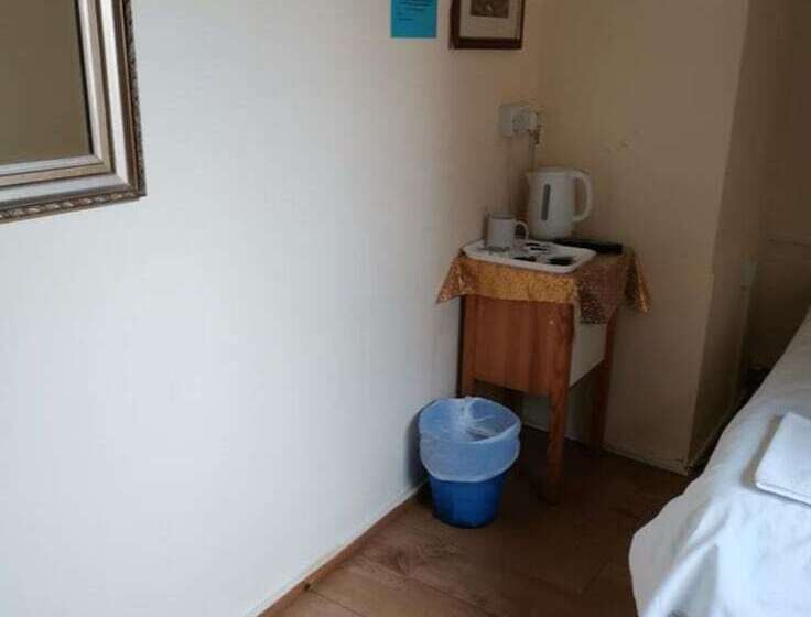 فندق OYO Swan Inn