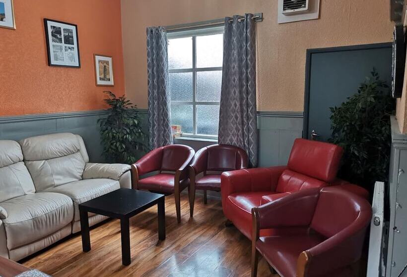 فندق OYO Swan Inn