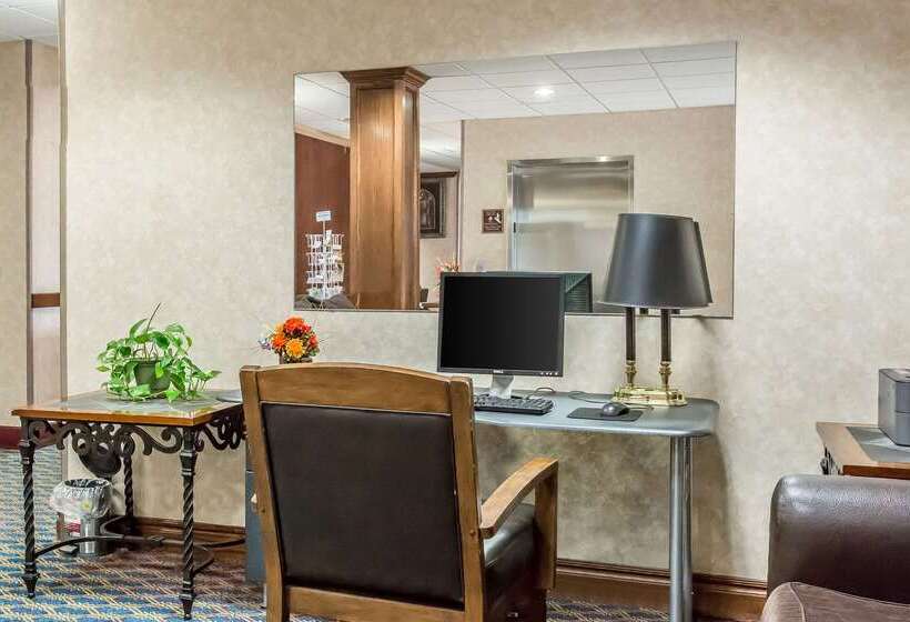 בית מלון כפרי Quality Inn & Suites