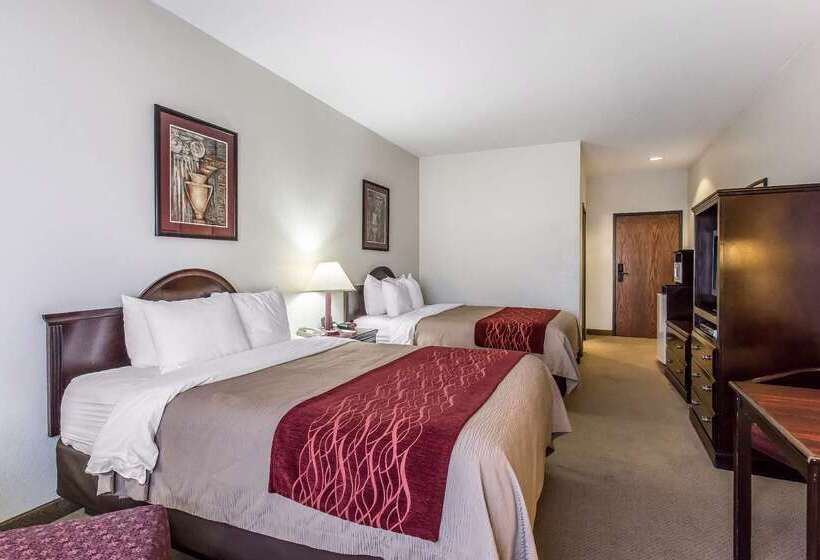 בית מלון כפרי Quality Inn & Suites