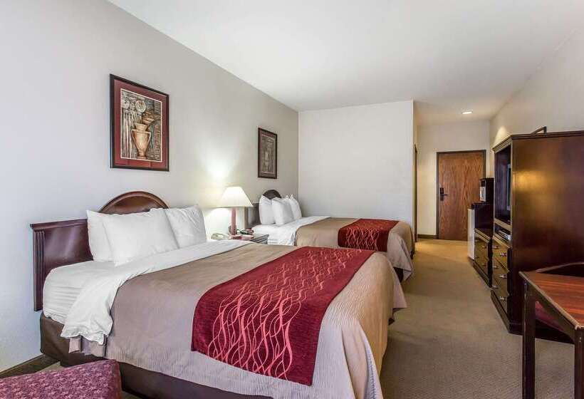 בית מלון כפרי Quality Inn & Suites