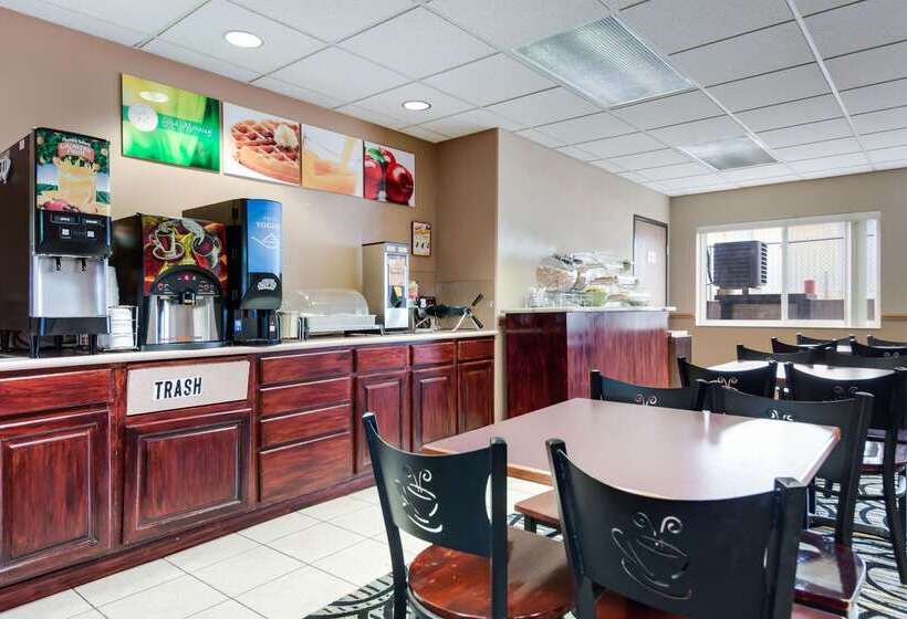 호텔 Quality Inn & Suites