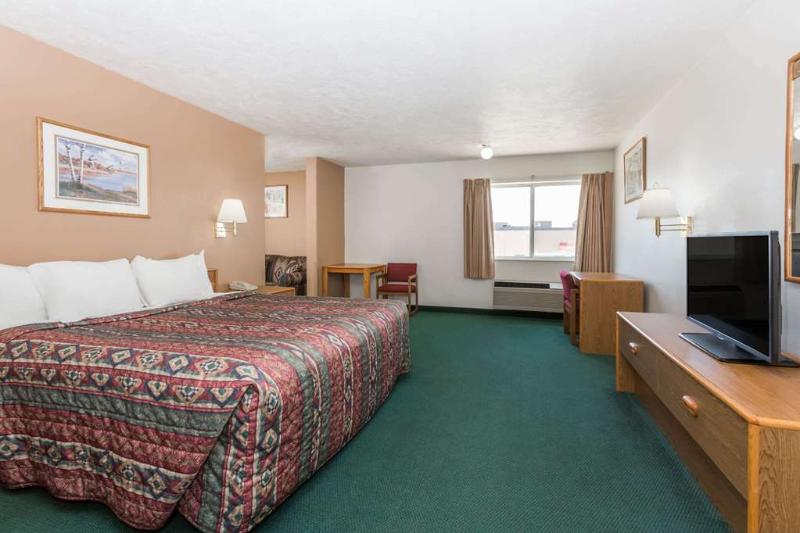 호텔 Quality Inn & Suites