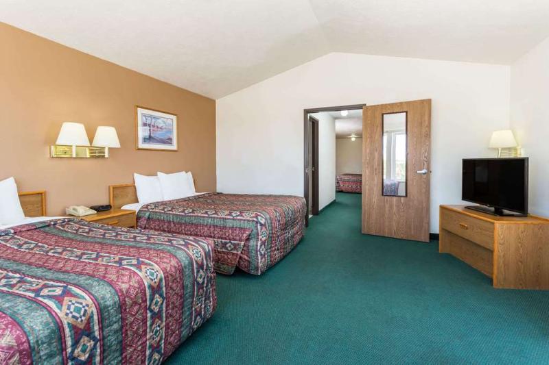 호텔 Quality Inn & Suites