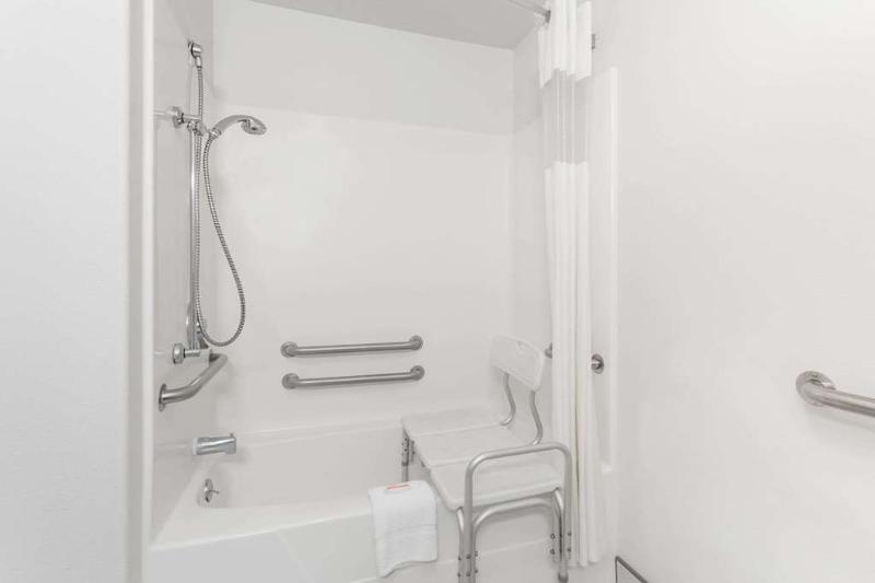 호텔 Quality Inn & Suites