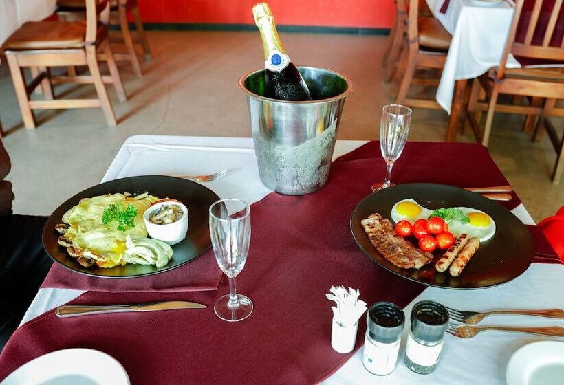 Отель Sefapane Lodge And Safaris