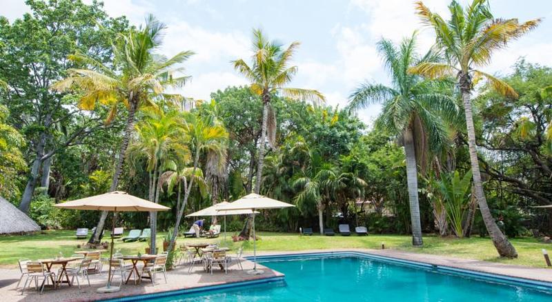 Отель Sefapane Lodge And Safaris