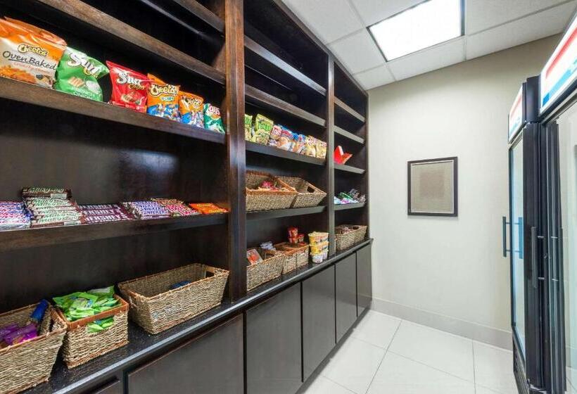 בית מלון כפרי Wingate By Wyndham Lake Charles Casino Area