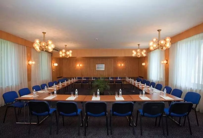 Lotos Hotel   Riviera Holiday Club