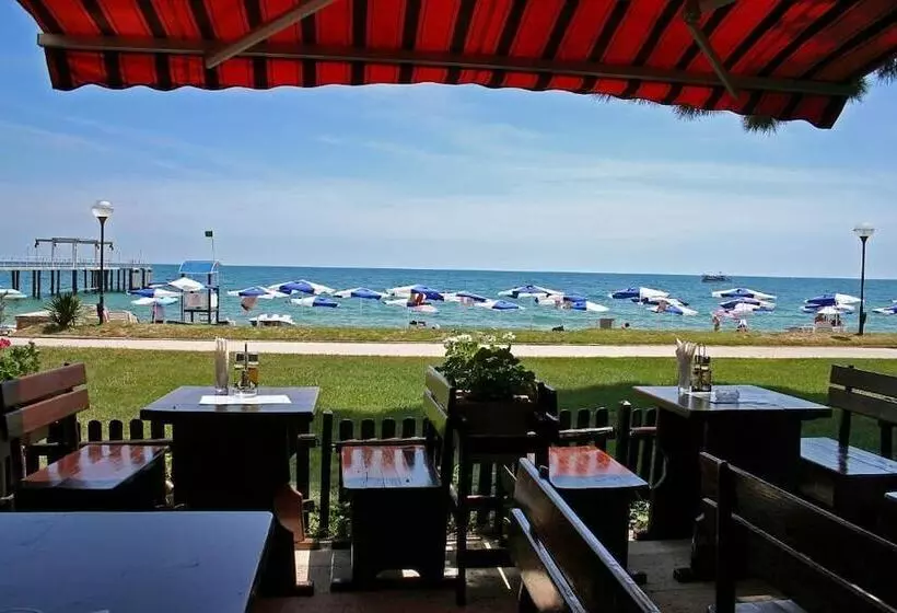 Lotos Hotel   Riviera Holiday Club