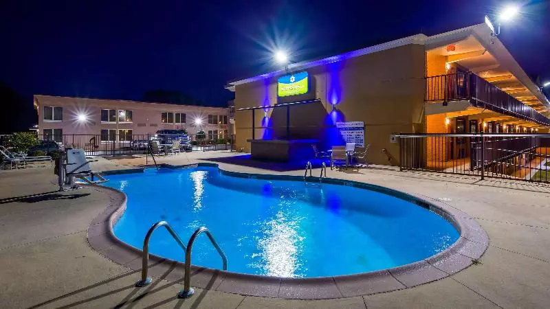 Surestay Hotel By Best Western Tupelo North