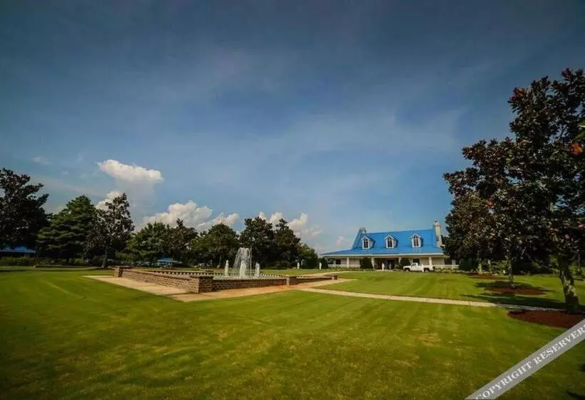 True Blue Golf Resort