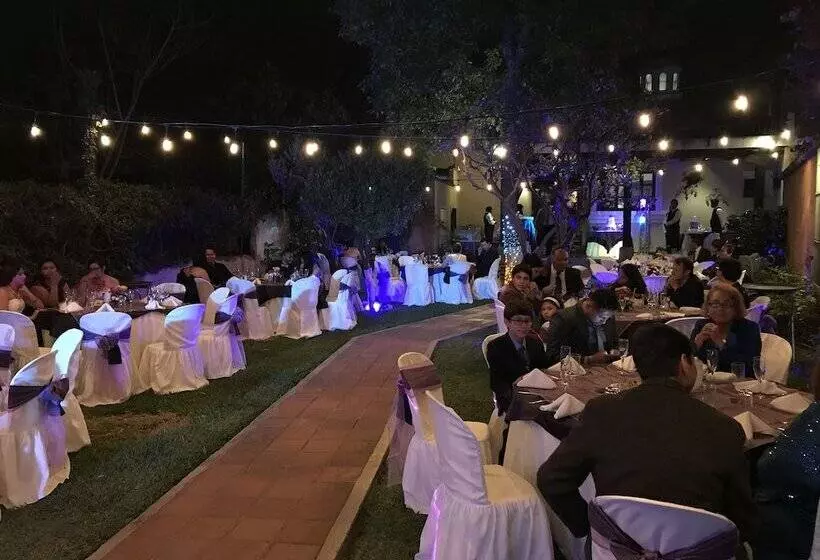 تختخواب و صبحانه La Casa De Don Pedro