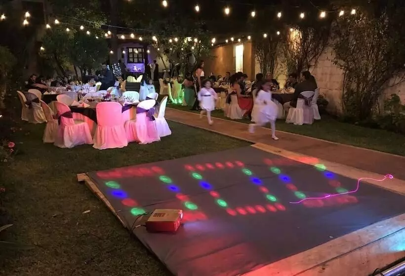 تختخواب و صبحانه La Casa De Don Pedro