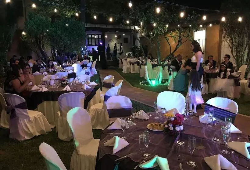 تختخواب و صبحانه La Casa De Don Pedro