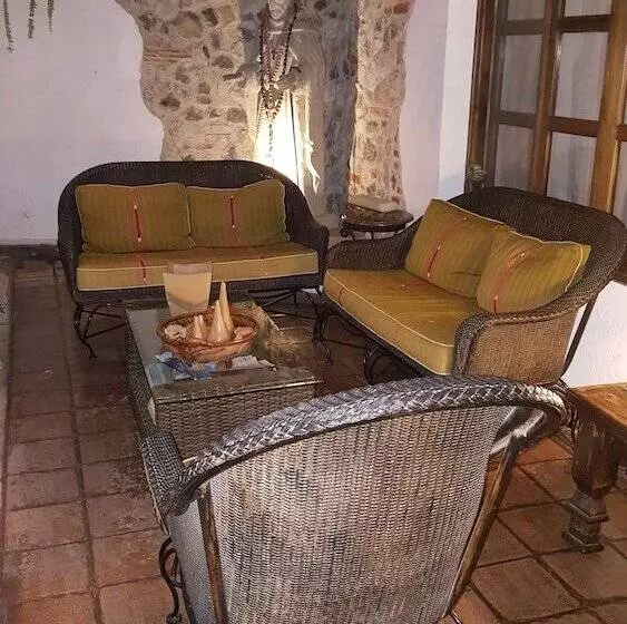 تختخواب و صبحانه La Casa De Don Pedro
