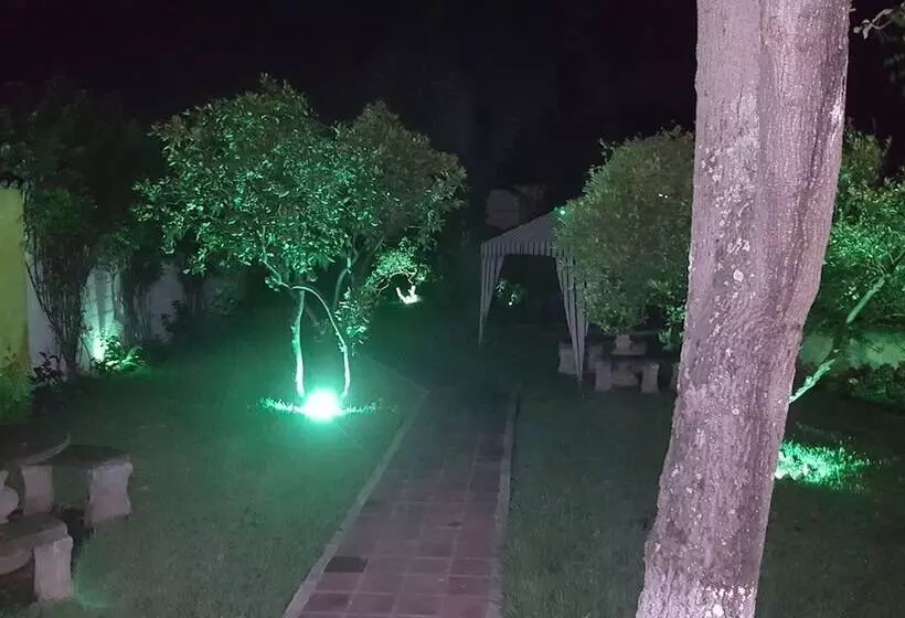 تختخواب و صبحانه La Casa De Don Pedro