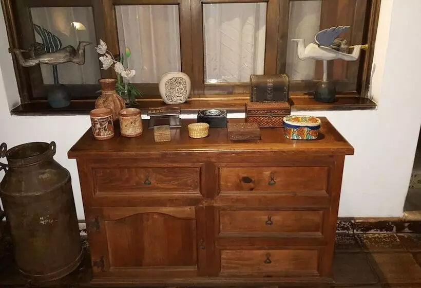 تختخواب و صبحانه La Casa De Don Pedro