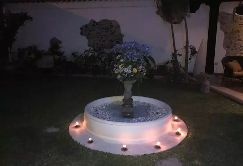 تختخواب و صبحانه La Casa De Don Pedro