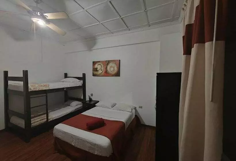 Hostel Casa Colon