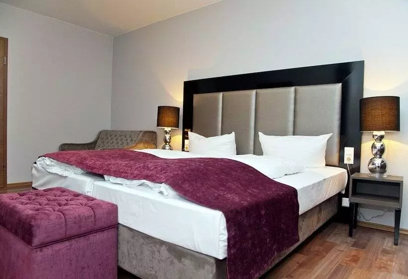 Hotelli Arena Villa Am Wasserpark