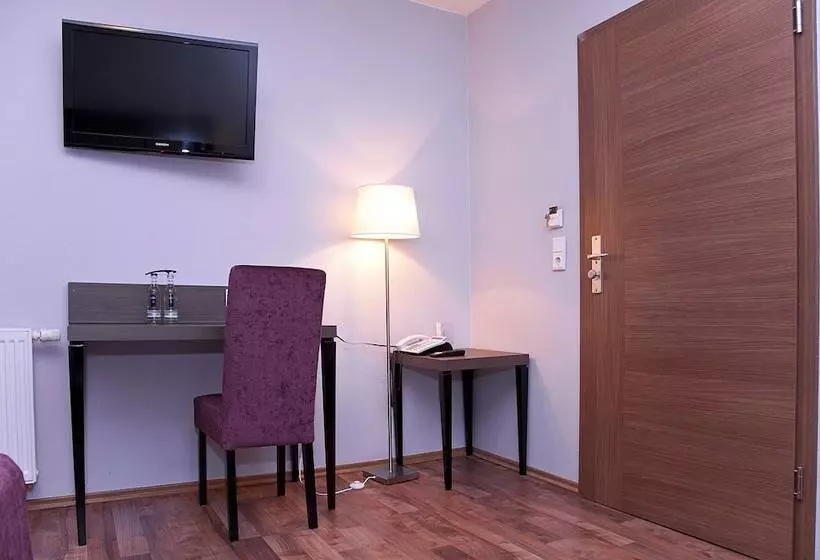 Hotelli Arena Villa Am Wasserpark