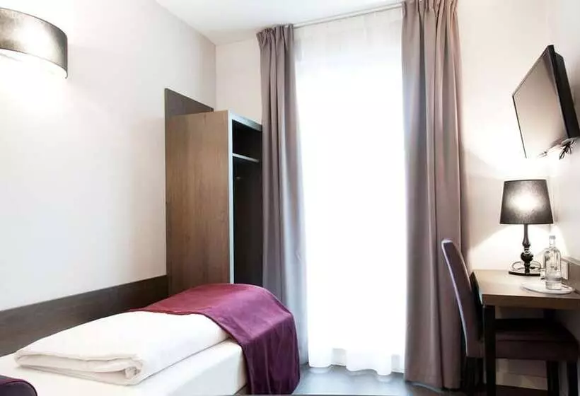 Hotelli Arena Villa Am Wasserpark