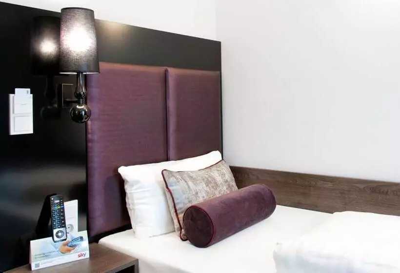 Hotelli Arena Villa Am Wasserpark