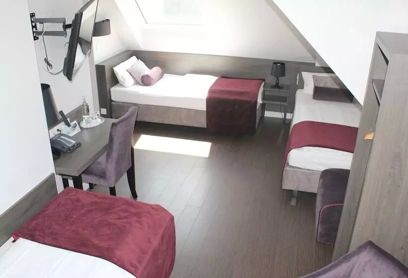 Hotelli Arena Villa Am Wasserpark