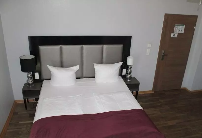 Hotelli Arena Villa Am Wasserpark