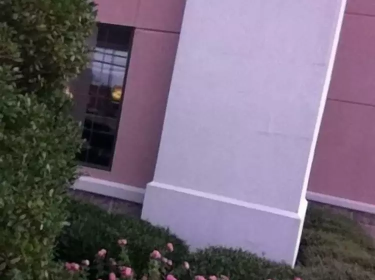 Отель Best Western Prime Inn & Suites