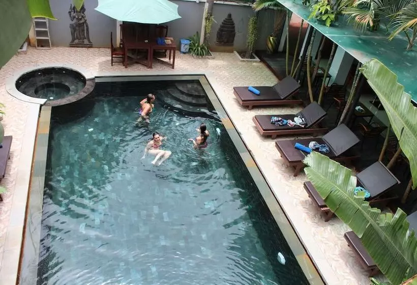 호텔 Central Night