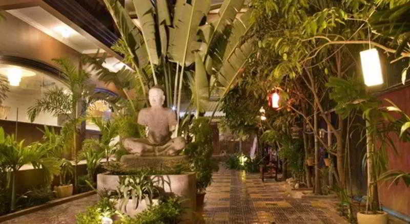 호텔 Central Night