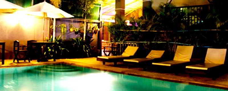 Отель Central Night