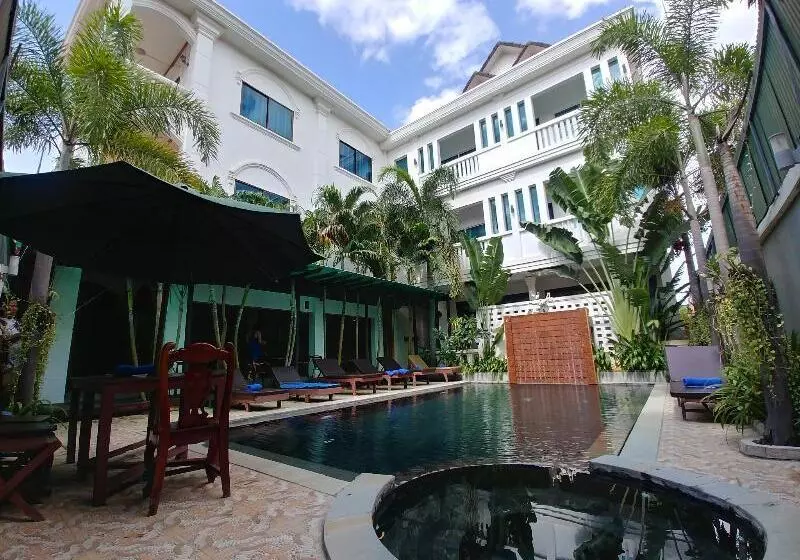 호텔 Central Night