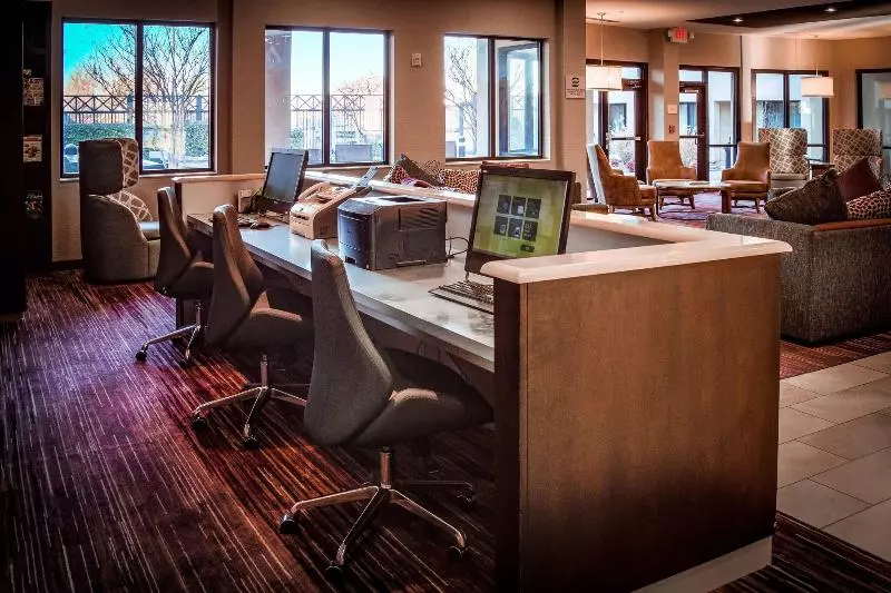 酒店 Courtyard By Marriott Norman