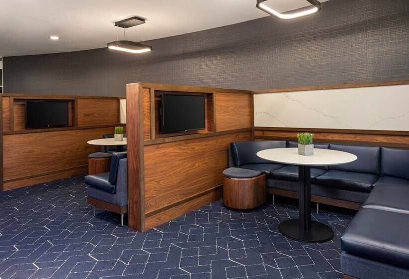 فندق Courtyard Minneapolis St. Paul/roseville