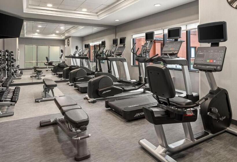 فندق Courtyard Minneapolis St. Paul/roseville