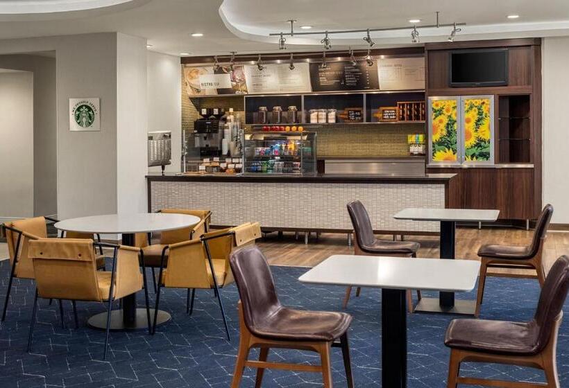 فندق Courtyard Minneapolis St. Paul/roseville