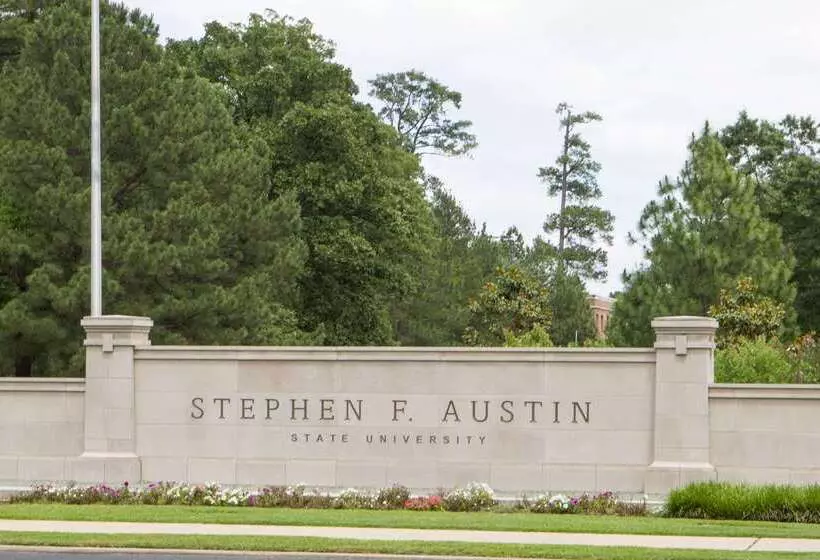 בית מלון כפרי Days Inn By Wyndham Nacogdoches/sfa University/downtown