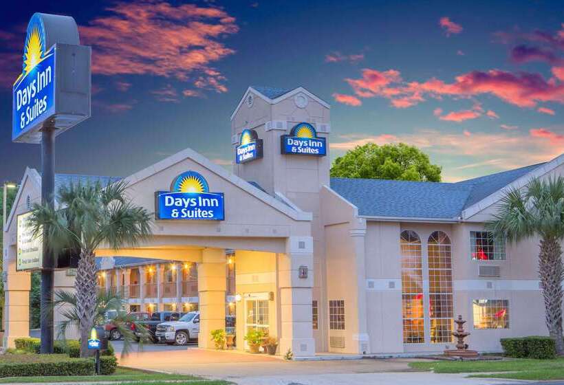 בית מלון כפרי Days Inn By Wyndham Nacogdoches/sfa University/downtown
