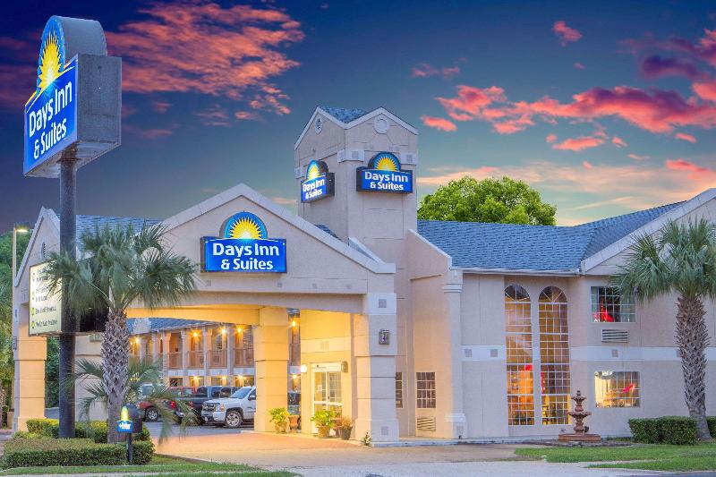 בית מלון כפרי Days Inn By Wyndham Nacogdoches/sfa University/downtown