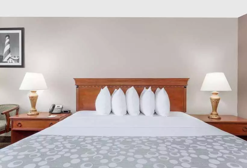 فندق Days Inn By Wyndham St Augustine/historic Downtown