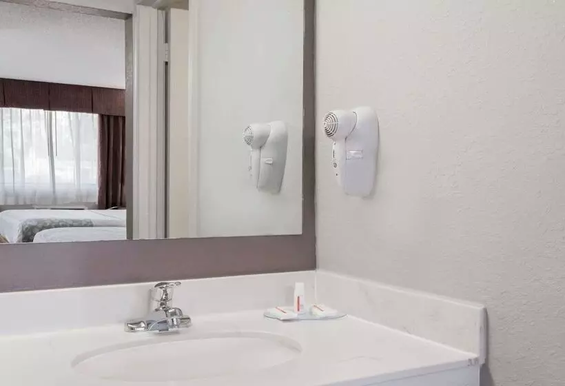 فندق Days Inn By Wyndham St Augustine/historic Downtown