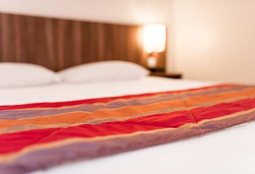 Отель Eurocentre 2 Toulouse Nord