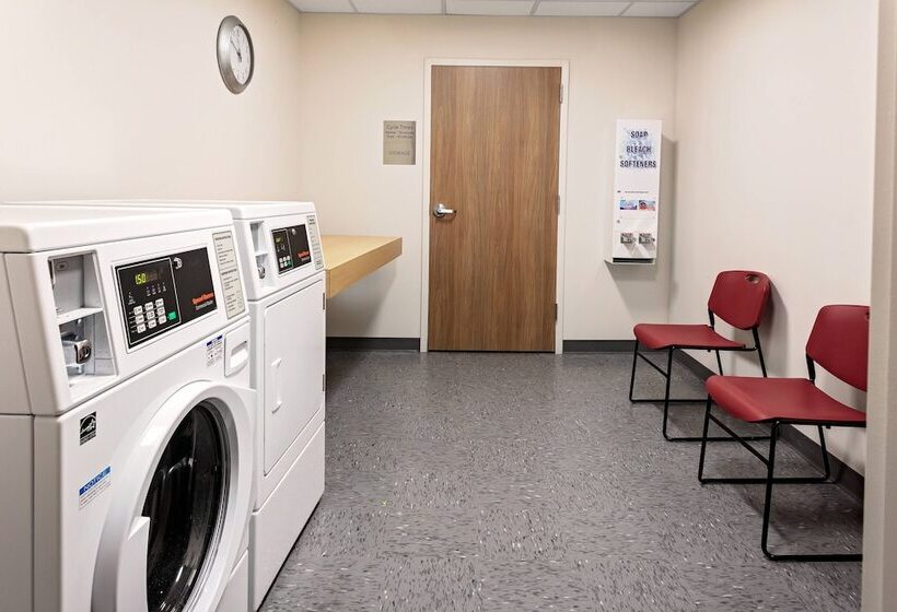 فندق Fairfield By Marriott Port Clinton Waterfront