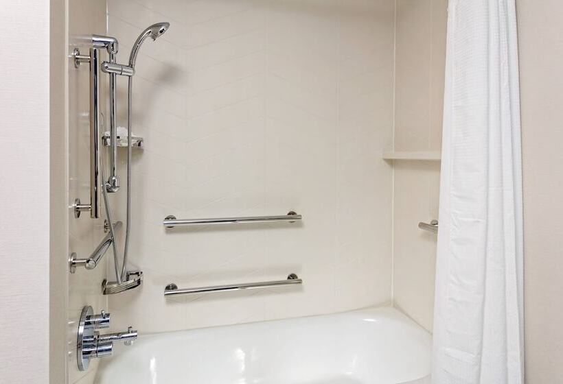 فندق Fairfield By Marriott Port Clinton Waterfront