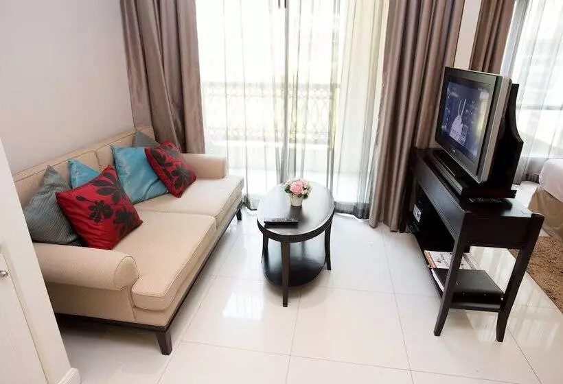 Hope Land Hotel 46/1