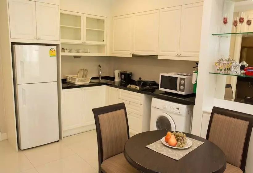 Hope Land Hotel 46/1